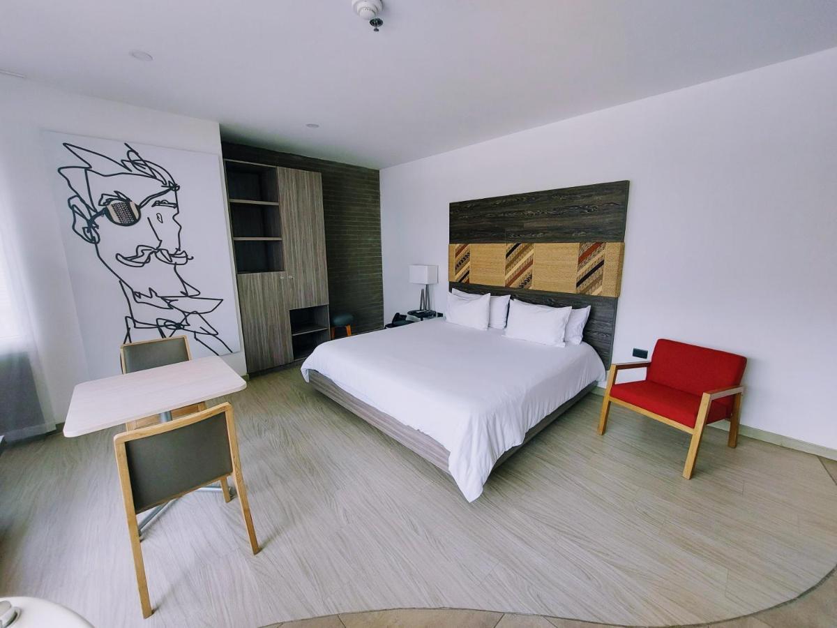 V Grand Hotel, A Member Of Radisson Individuals Medellín Kültér fotó