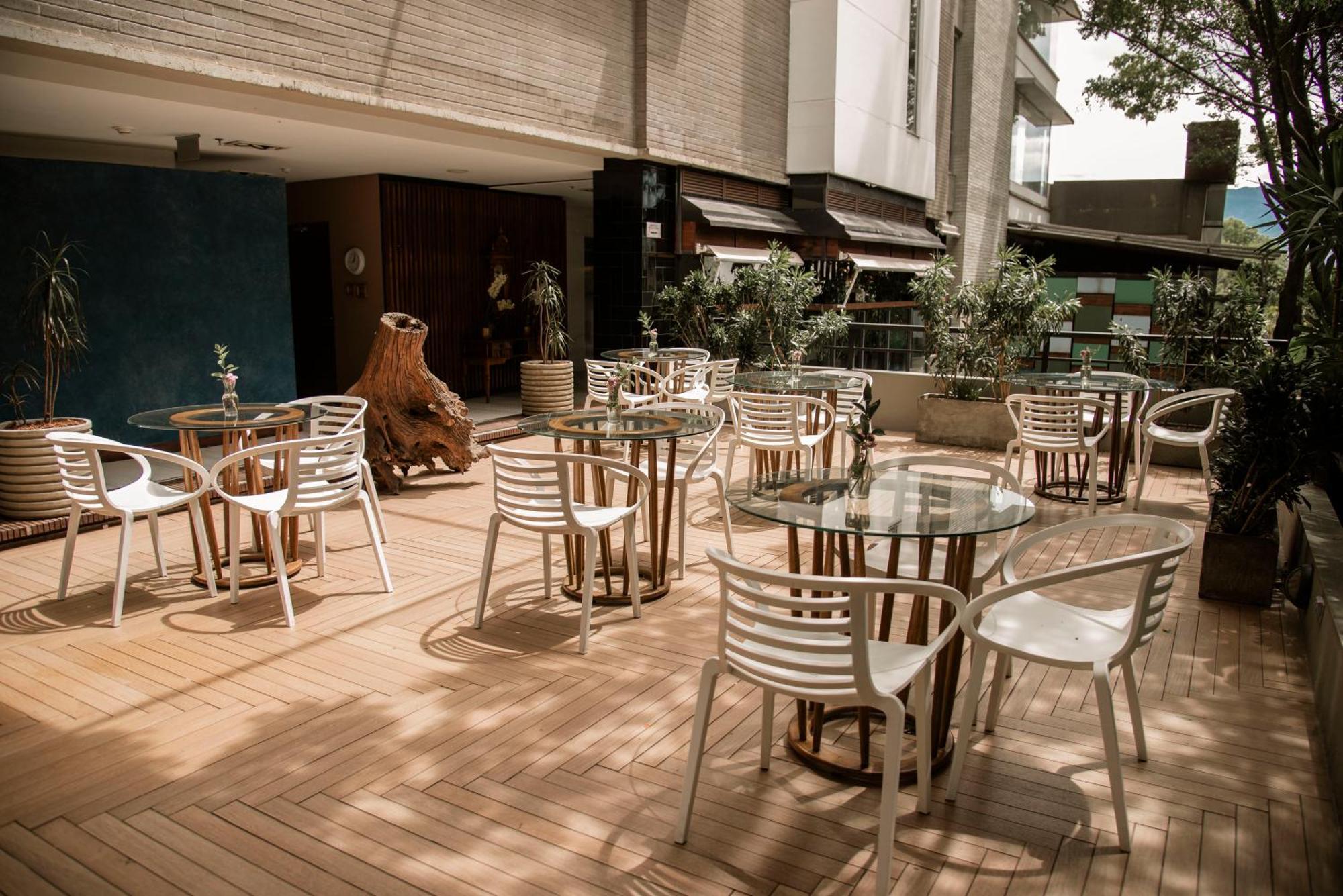 V Grand Hotel, A Member Of Radisson Individuals Medellín Kültér fotó