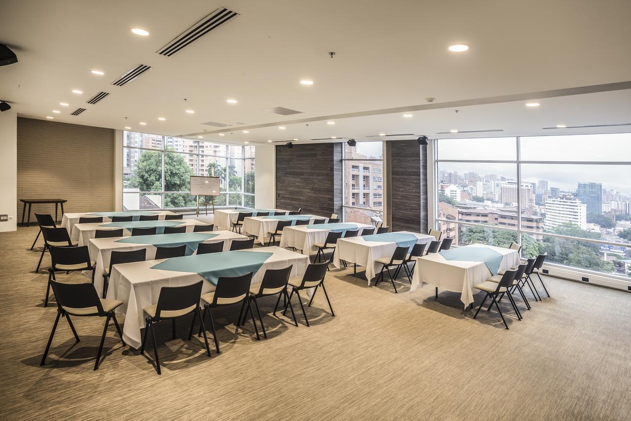V Grand Hotel, A Member Of Radisson Individuals Medellín Kültér fotó