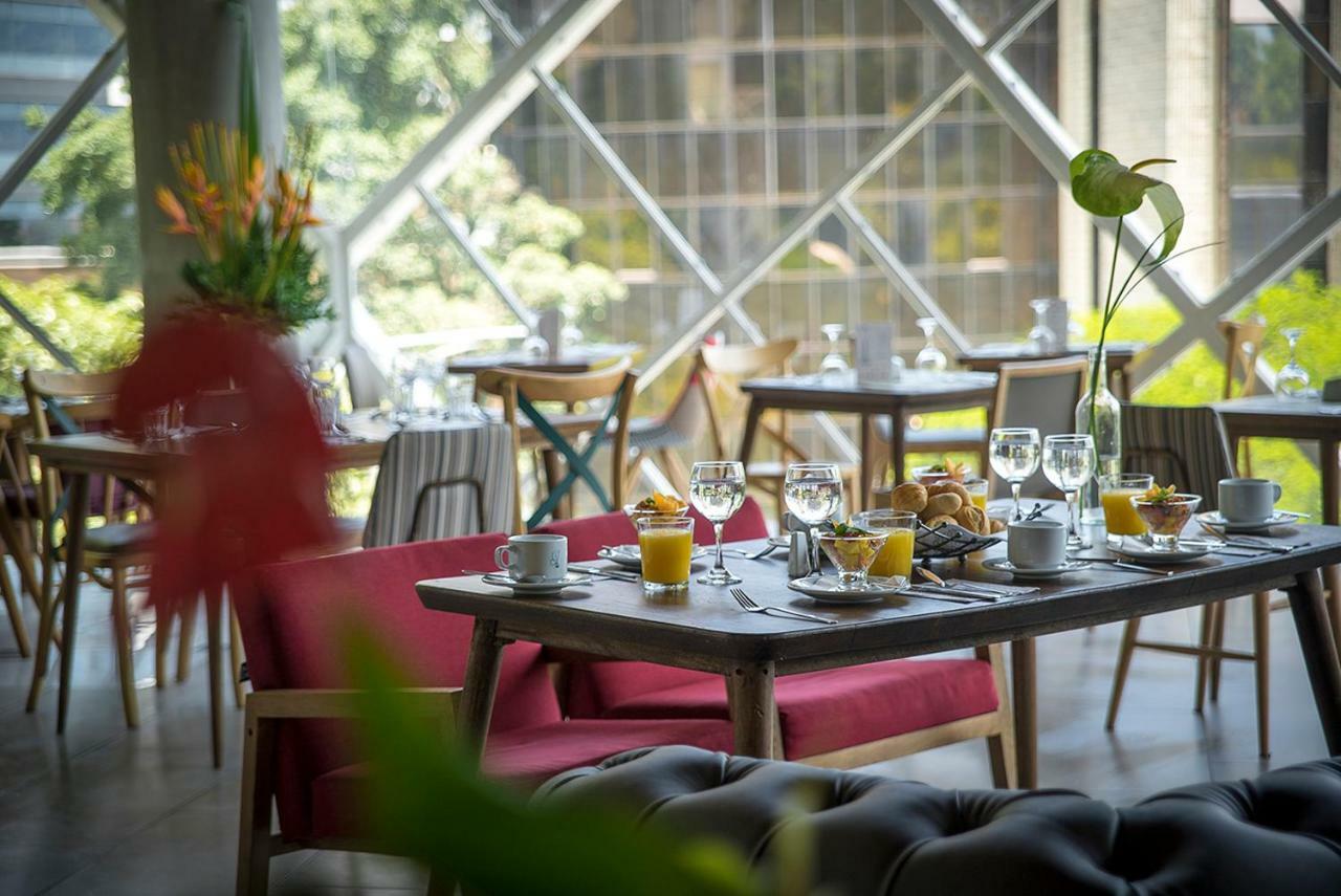 V Grand Hotel, A Member Of Radisson Individuals Medellín Kültér fotó